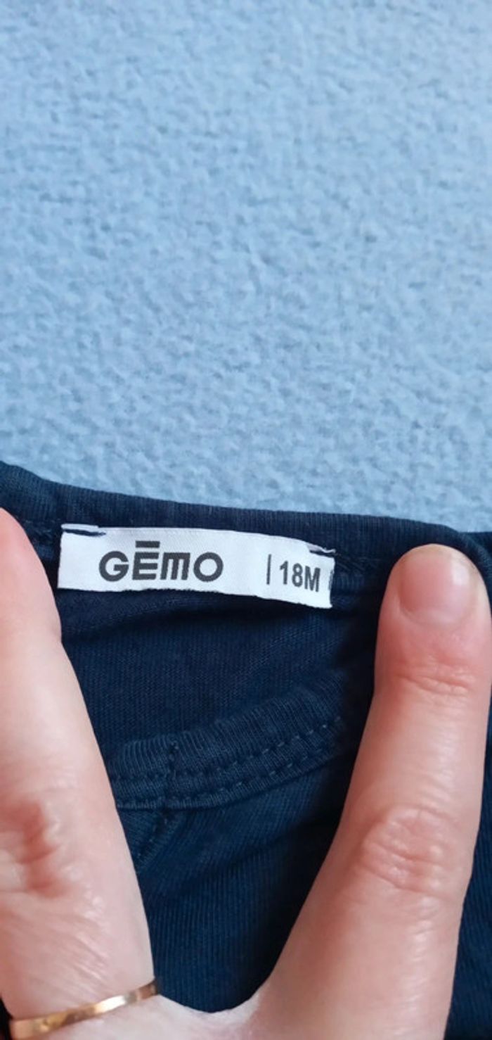 Tee-shirts Gémo taille 18 mois - photo numéro 2
