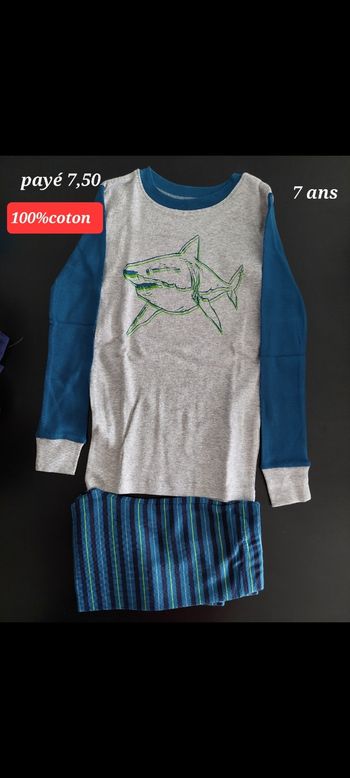 Pyjama serré motif requin garçon 7ans