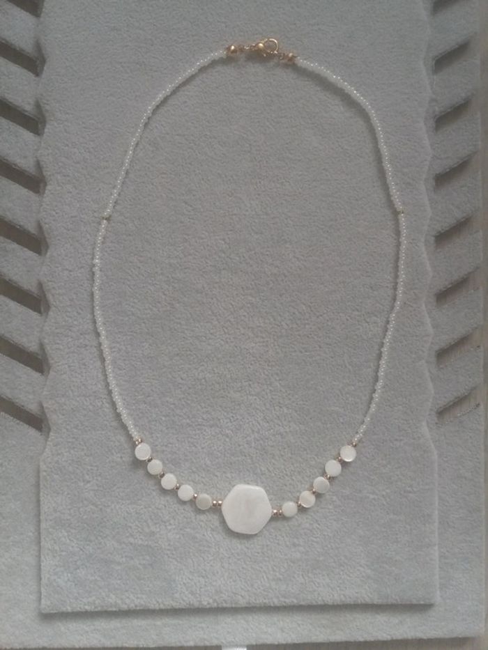 Collier bohème de nacre naturelle blanche - photo numéro 3