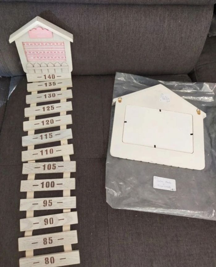 Toise en bois et cadres photos neuf - photo numéro 2