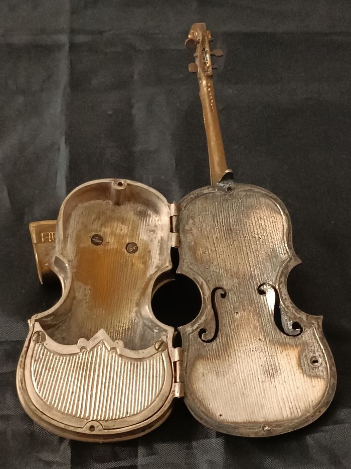 Ancienne boite violon bronze - photo numéro 2