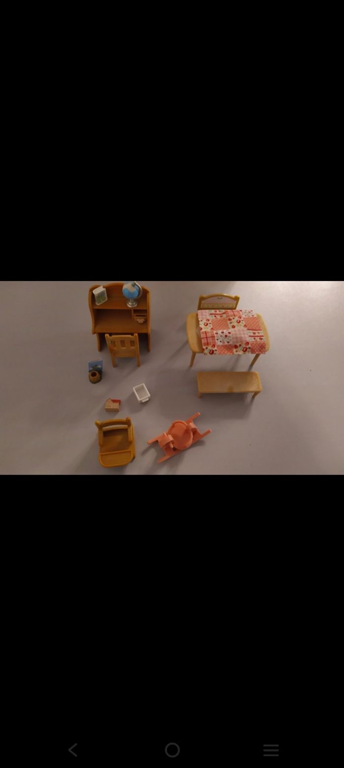 Lot mobilier et accessoires Sylvanian