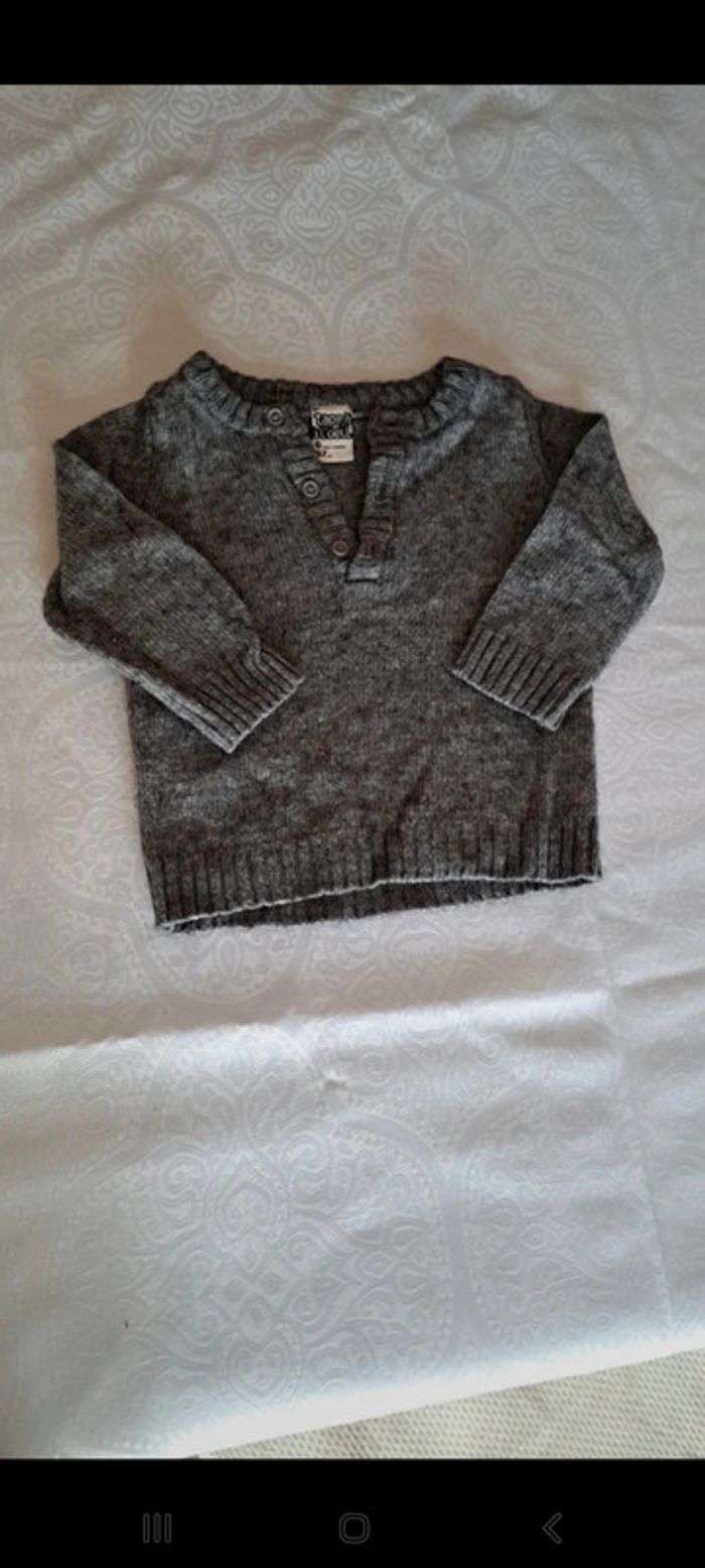 Pull col V gris 6 mois tape à l œil
