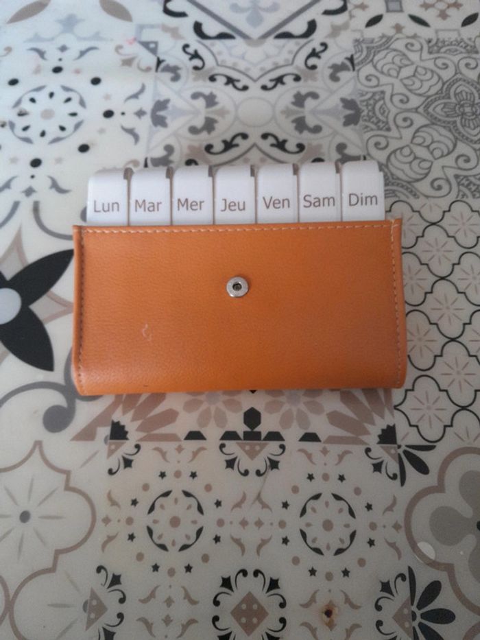 Pilulier - photo numéro 2