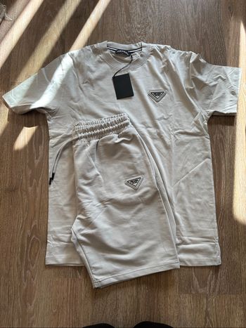 Short T-shirt gris