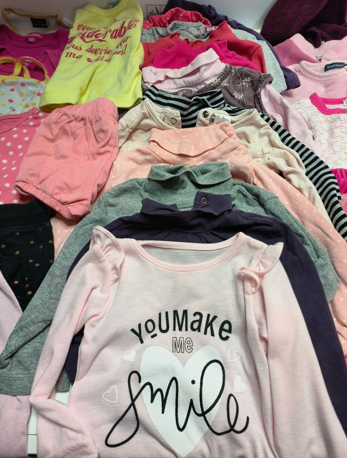 Lot 30 vêtements bébé fille 12 mois - photo numéro 3