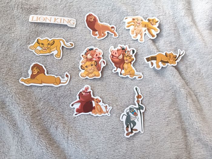 Lot 10 stickers roi lion