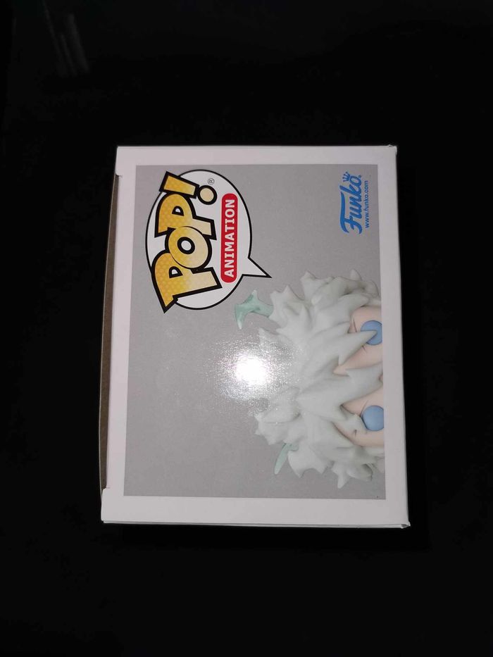 Lot 2 Figurines Funko Pop / Killua Zoldyck N°1106 / Hunter X Hunter / (1Glow Chase + 1Spécial éditio - photo numéro 6