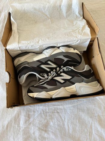 New Balance 9060 UNISEX castlerock