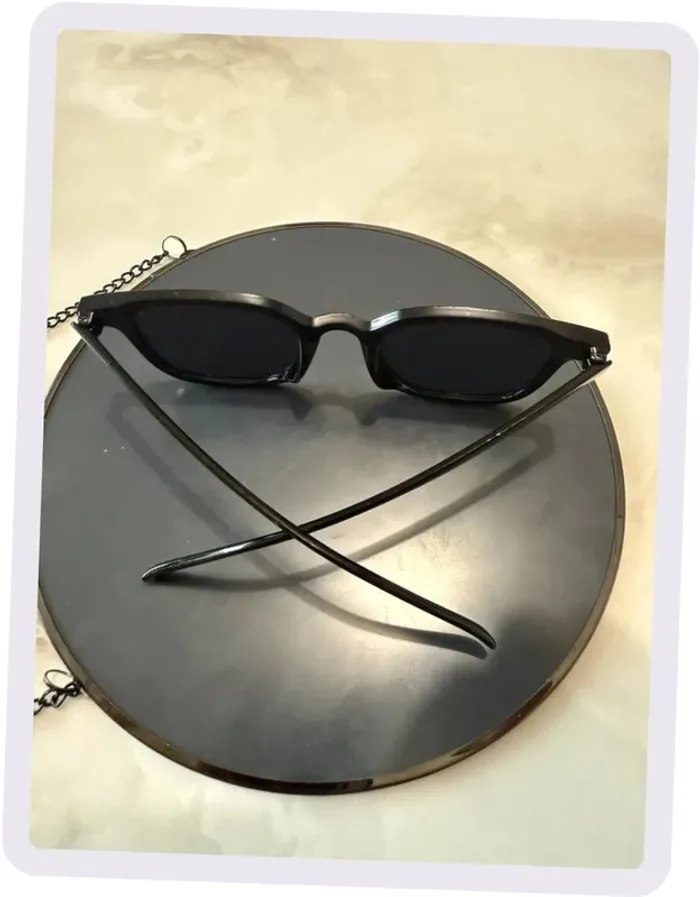 Lunette de soleil noire - photo numéro 4