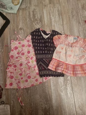 Lot  4 vêtements 2 robes + 1 haut été et 1 haut 2#orianablfille6mois