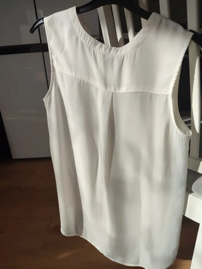 Blouse blanche - photo numéro 2