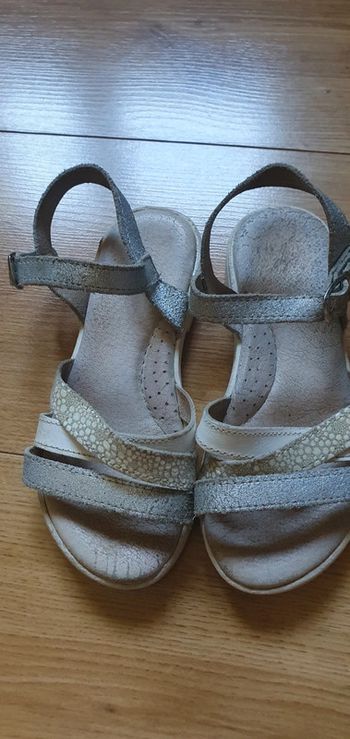 sandalettes cérémonie argentée et blanches