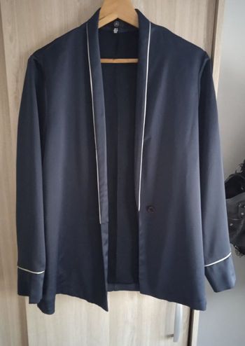 Superbe veste couleur bleu nuit 