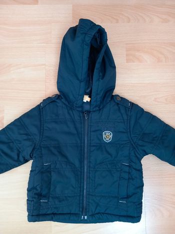 Manteau bleu marine 6 mois état impeccable
