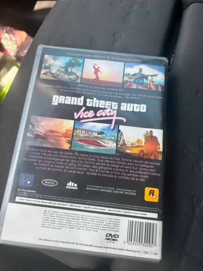GTA Vice City PS2 – Version PAL – Boîte et jaquette d'origine - photo numéro 2