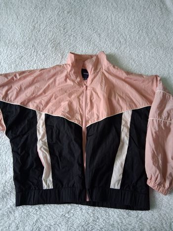 Veste coupe vent rose et noire taille M