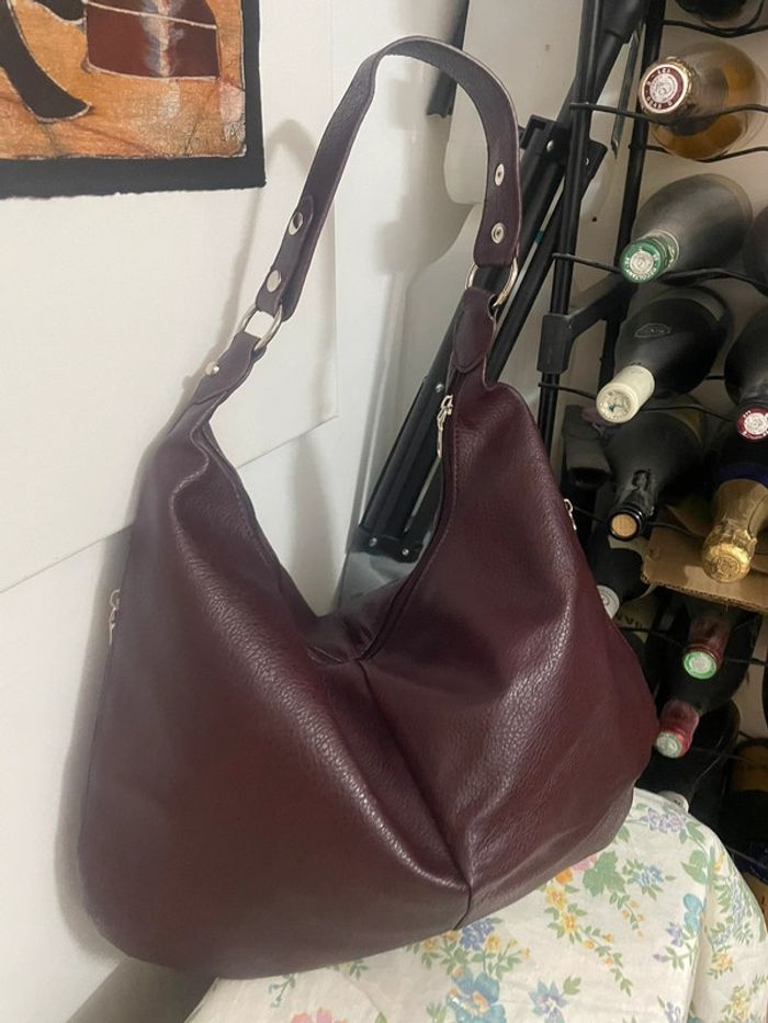 Valeur en boutique 34€ Grand Sac Fourre- Tout violet. Sac à Main violet très Élégant et raffiné - photo numéro 13