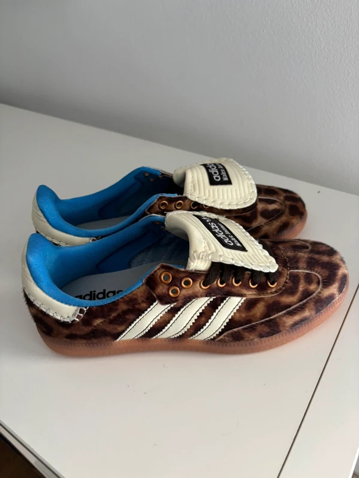 Baskets Adidas Samba taille 39 - photo numéro 2