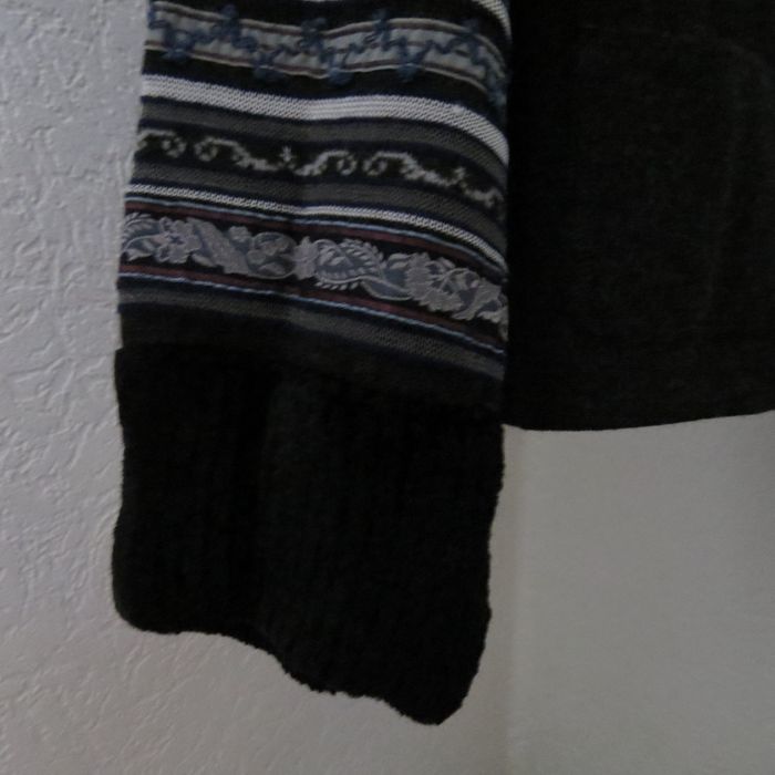 ✨ Cardigan cosy avec superbes boutons et manches à motif – unique & stylé ! ✨ - photo numéro 2