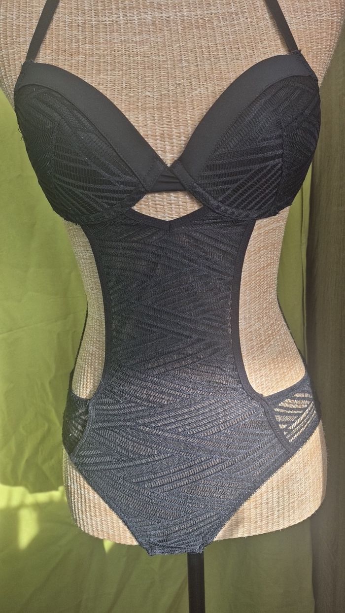 Body noir - photo numéro 2