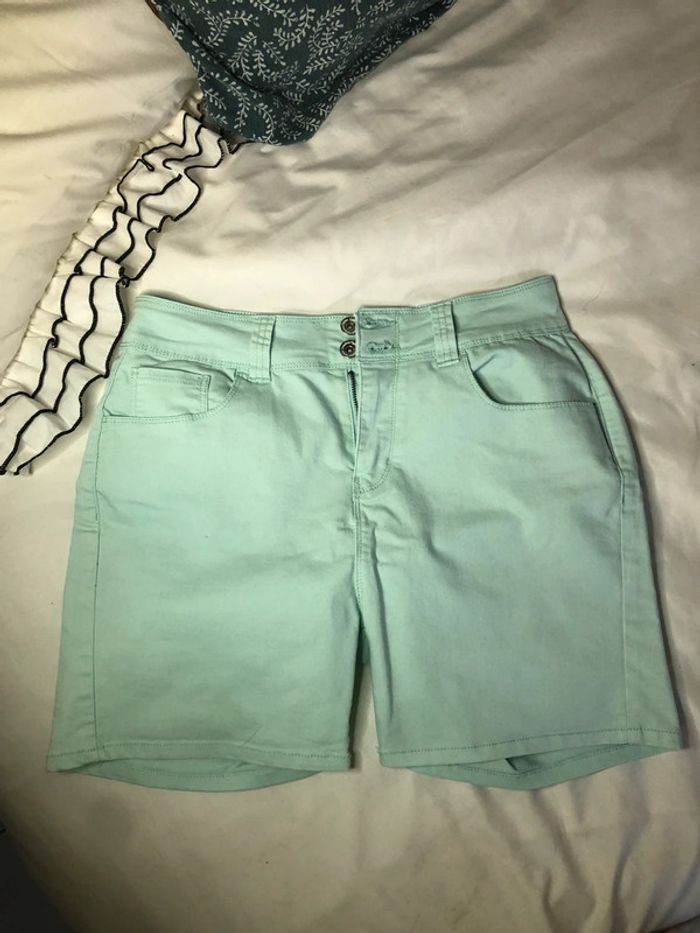 Short bleu ciel doux - photo numéro 2