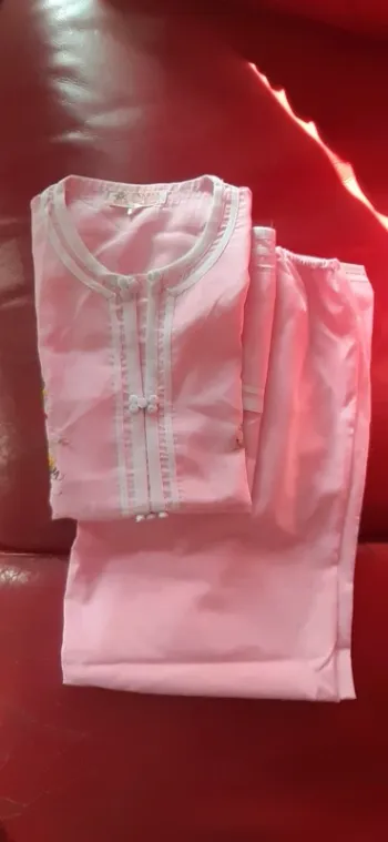 Pyjama asiatique rose 14 ans