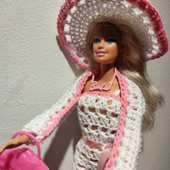 Vêtements pour Barbie 3+1€