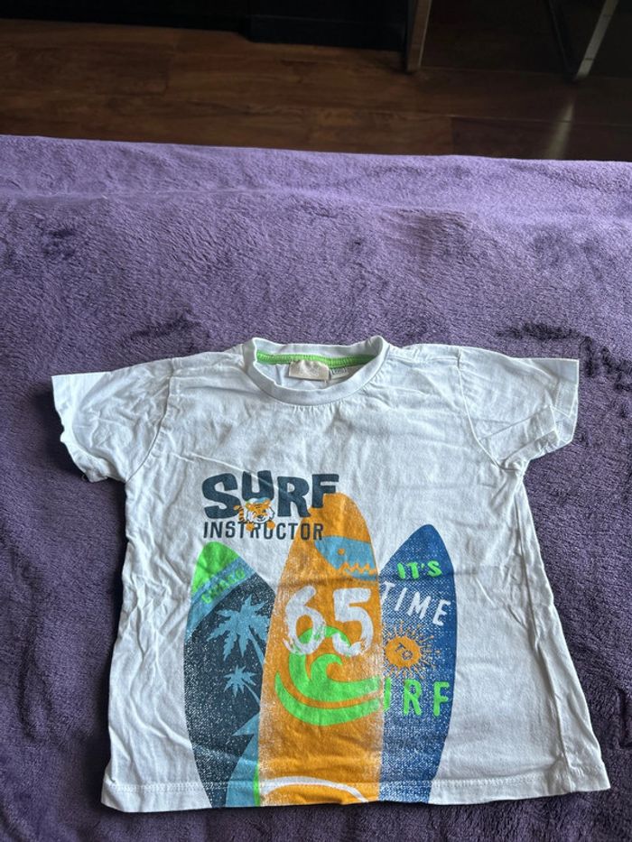 T-shirt manches courtes blanc et imprimés thème surf My first Chicco taille 4 ans