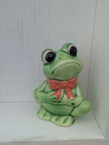 Figurine décorative grenouille 