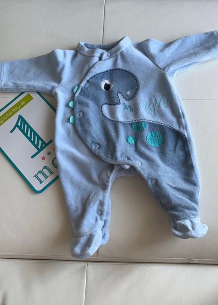 Pyjama 1mois - photo numéro 2