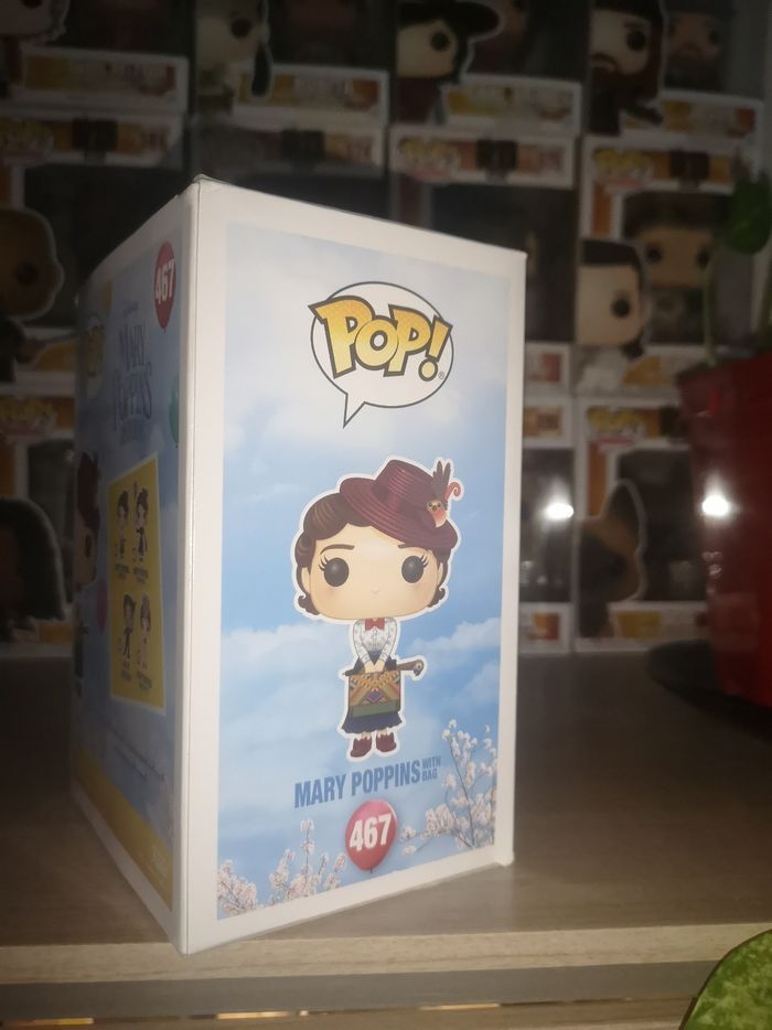 Funko pop Disney Mary Poppins Returns 467 Mary Poppins With Bag - photo numéro 4
