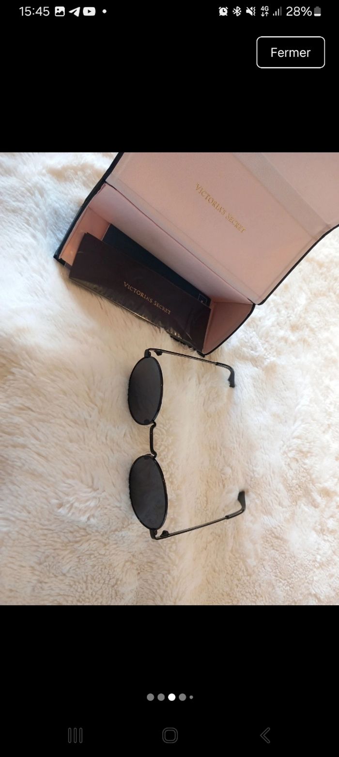 Paire lunettes de soleil Victoria's Secret neuf - photo numéro 3