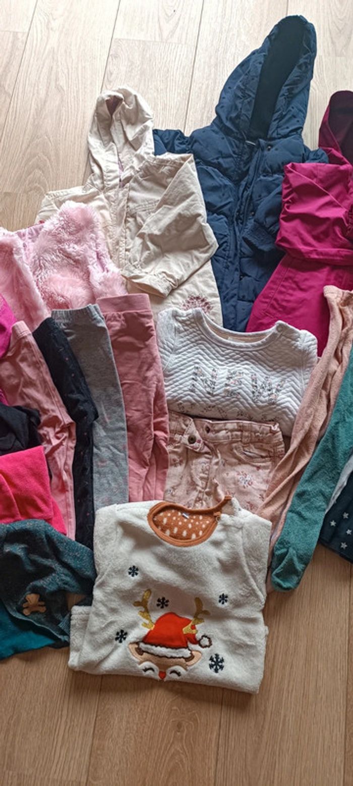 Lot de vêtements fille 18 mois - photo numéro 3