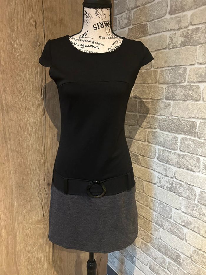 Robe noire et grise taille 34/36