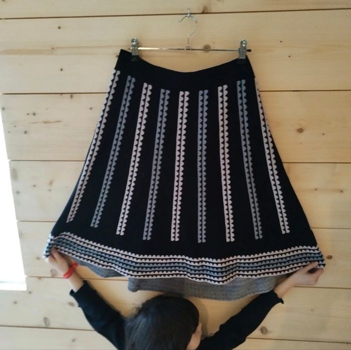 Magnifique jupe en laine dex - photo numéro 3