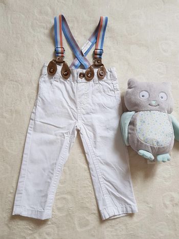 Pantalon à bretelles