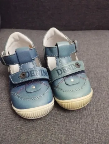 Chaussures taille 20 GBB