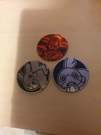 Lot x 3 jetons Pokemon