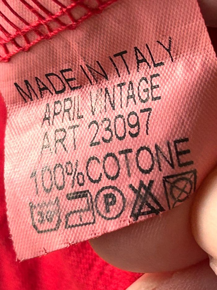 T-shirt manches longues rouge col v April Vintage - photo numéro 4