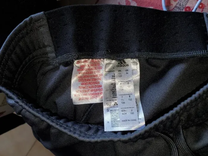 Pantalon jogging garçon Adidas 11-12 ans neuf jamais porté 🌸rdv possible sur Paris ou envoi - photo numéro 2