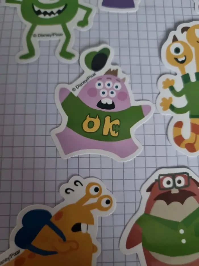 Lot d'autocollants thème pixar monstre et compagnie (lot G) - photo numéro 4