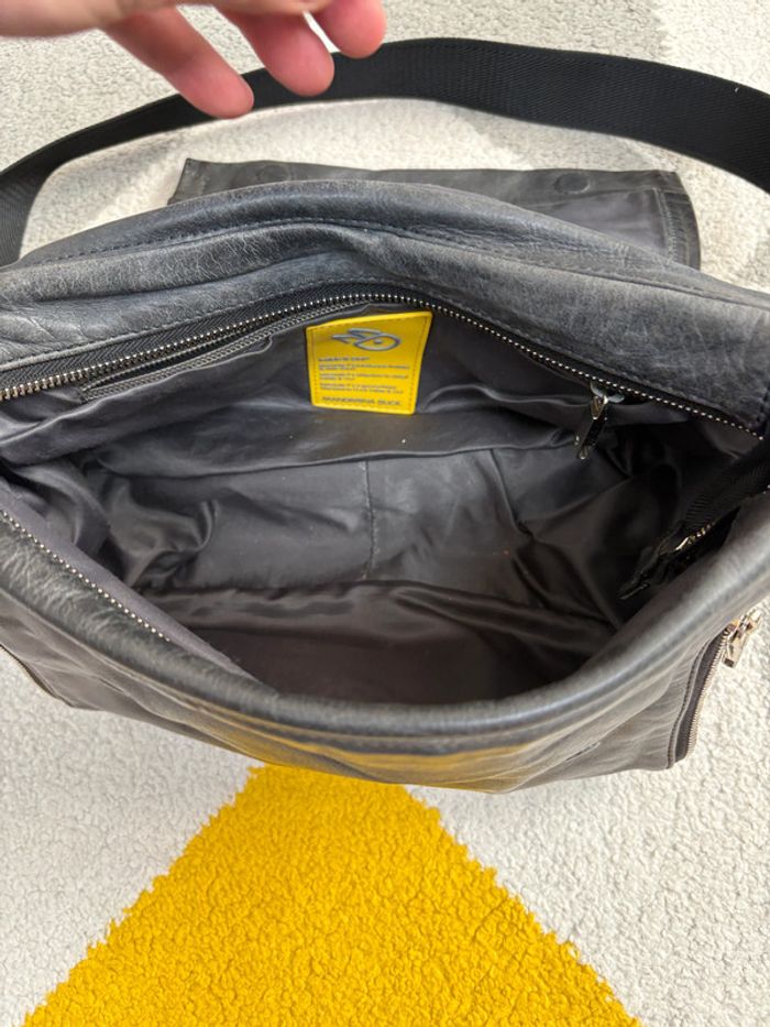 Sac à bandoulière Mandarina Duck | Gris chiné | Taille 30 X 25 cm - photo numéro 5