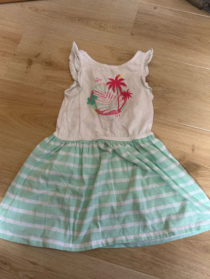 Robe fille blanche et jupe turquoise