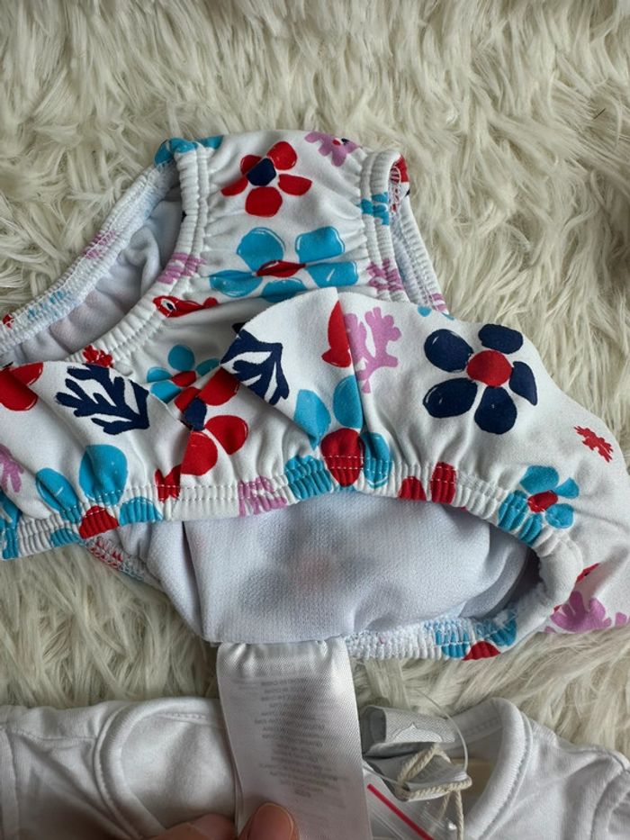 T-shirt et maillot de bain Tuc Tuc taille 3-6 mois - photo numéro 3