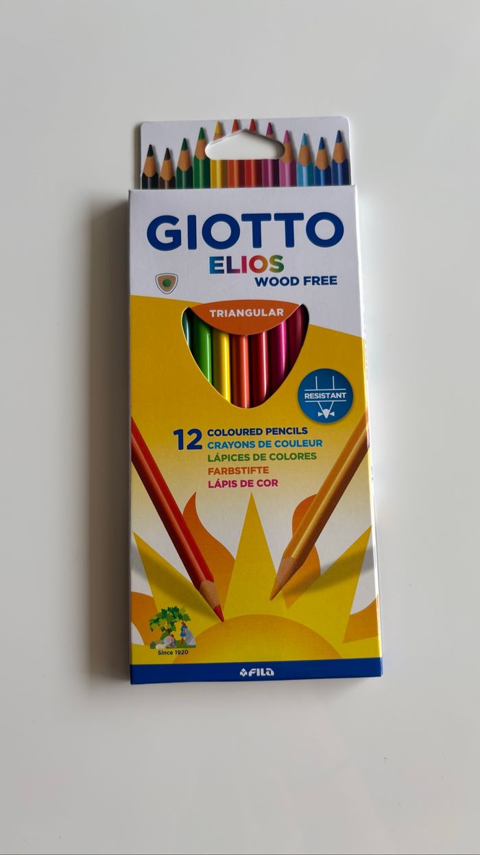 12 crayons de couleur