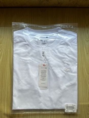 T-shirt Lacoste blanc neuf – Taille M – Jamais porté