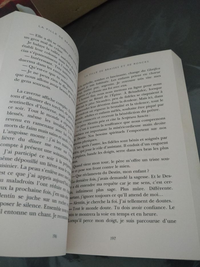 Livres Trilogie une fille de Braise et de ronces. - photo numéro 5