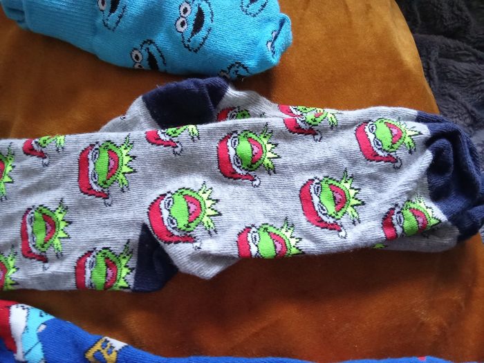 Lot de chaussettes à motifs noël et Pringles - photo numéro 3