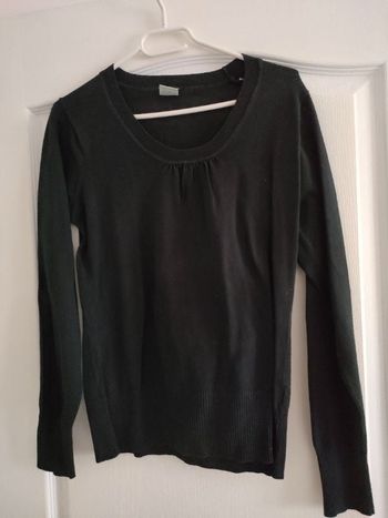 Pull femme à col rond en très bon état